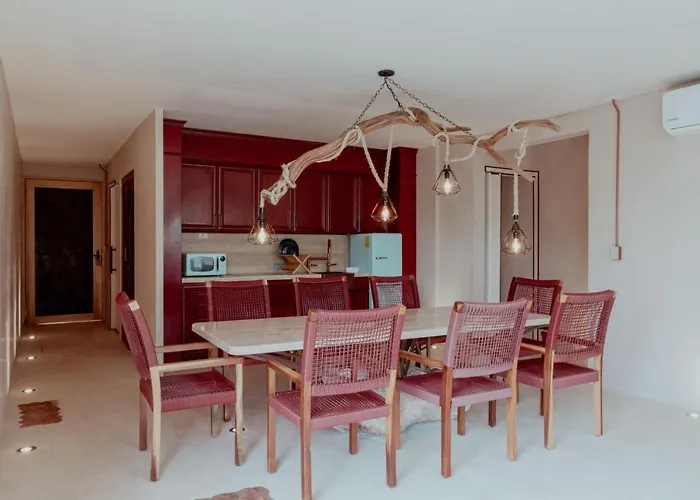 Roc Eleven Residence Hotel 5*