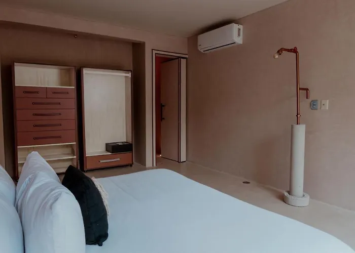 Roc Eleven Residence Hotel